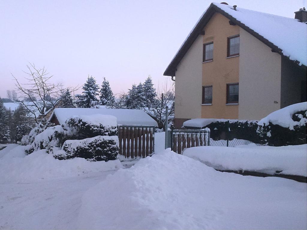 Apartment With Views Of The Ore Mountains Oelsnitz  Extérieur photo